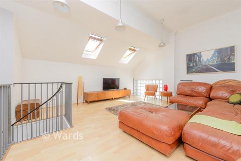 2 bedroom apartment for sale, High Street, Rochester, Kent
