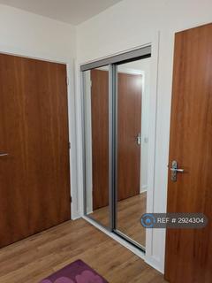 1 bedroom in a house share to rent, Davey Gardens, Barking, IG11