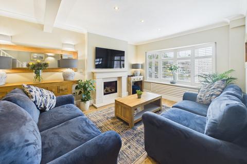 4 bedroom semi-detached house for sale, Hempstead Road, Bovingdon, HP3