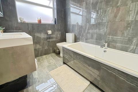 3 bedroom detached bungalow for sale, High Mount, Telford TF2