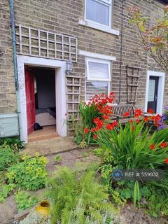 2 bedroom terraced house to rent, Whitfield Cross, Glossop, SK13