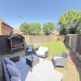 4 bedroom semi-detached house for sale, Bergamot Gardens, Milton Keynes MK7