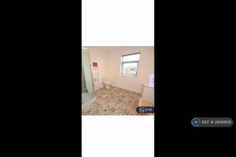 4 bedroom terraced house to rent – pohled 5