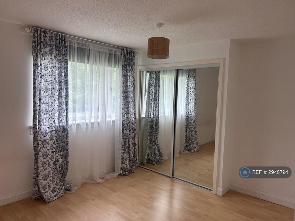 Denmilne Street, Glasgow, G34 - More