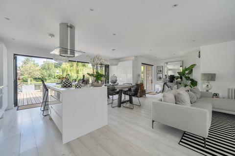 undefined, Folders Lane, Berkshire RG42