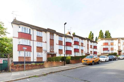 2 bedroom flat for sale, Amblecote Road, London