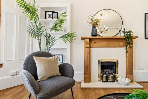 2 bedroom flat for sale, Barrland Street, Glasgow G41
