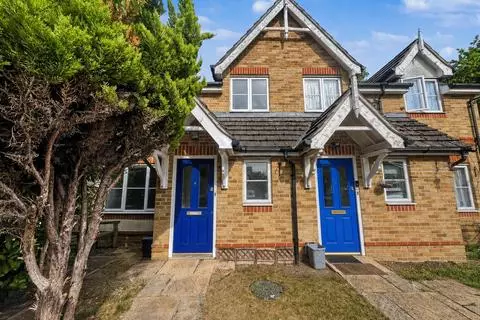 2 bedroom terraced house to rent,