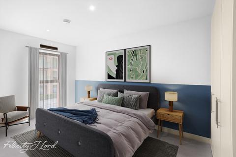 3 bedroom apartment for sale, Royal Crest Avenue, London