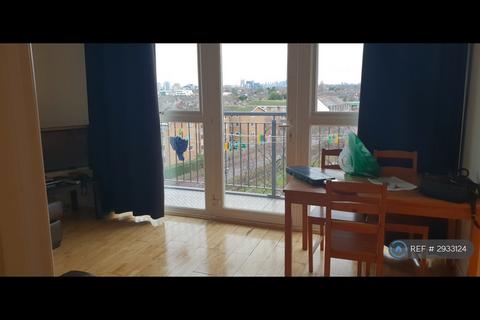 2 bedroom flat to rent, London, London, IG2