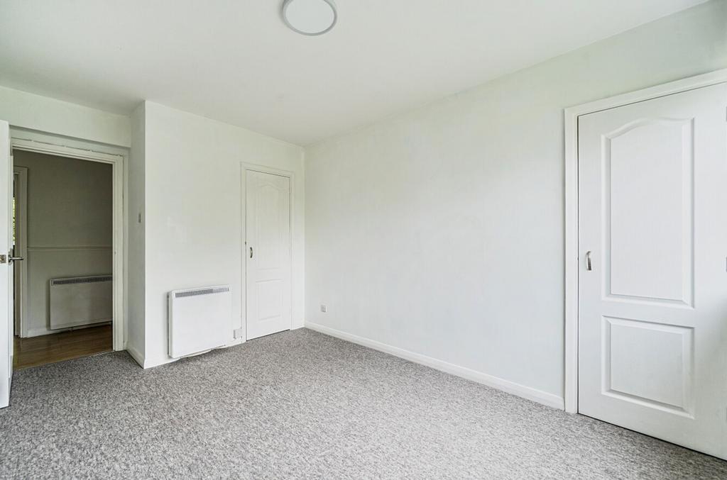 Apartment in Reading - View 5