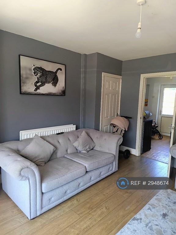 House in Birmingham, West Midlands - More