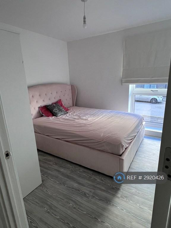 Apartment in Stoke Gifford, Little Stoke - View 4