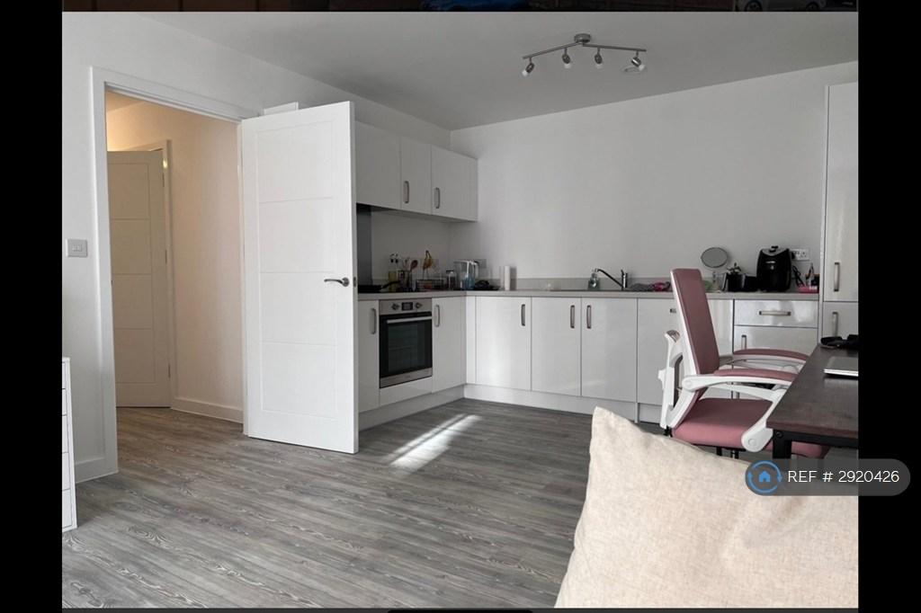 Apartment in Stoke Gifford, Little Stoke - More