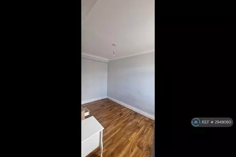 3 bedroom semi-detached house to rent - View 3