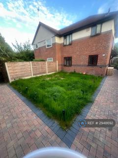 4 bedroom semi-detached house to rent, Nona St, Salford, M6