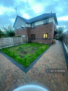 4 bedroom semi-detached house to rent, Nona St, Salford, M6
