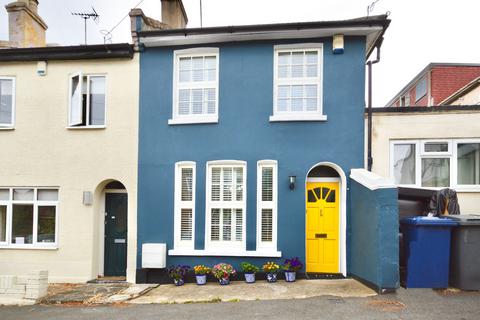 Summers Row, London