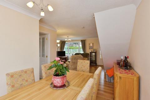 4 bedroom detached house for sale, Glebe Road, Deanshanger, Milton Keynes