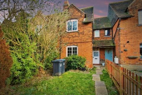 3 bedroom house to rent, Glebeland, Hatfield