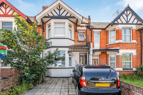 Manor Park Crescent, Edgware, Greater London. HA8 7NE