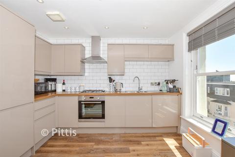 2 bedroom apartment for sale, 4 Albion Road, Sandown PO36