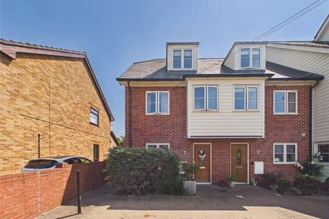 3 bedroom end of terrace house to rent, Priory Walk, Sudbury, Suffolk, CO10