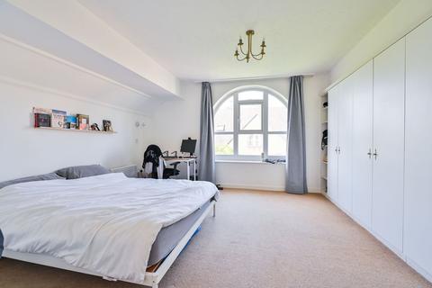 2 bedroom flat for sale, Eleanor Close, Canada Water, London, SE16