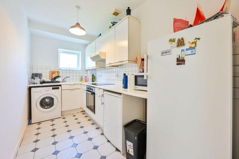 2 bedroom flat for sale, Eleanor Close, Canada Water, London, SE16