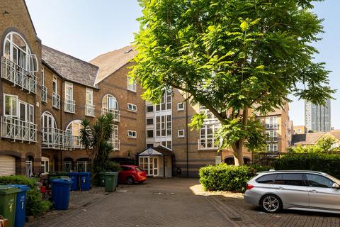 2 bedroom flat for sale, Eleanor Close, Canada Water, London, SE16