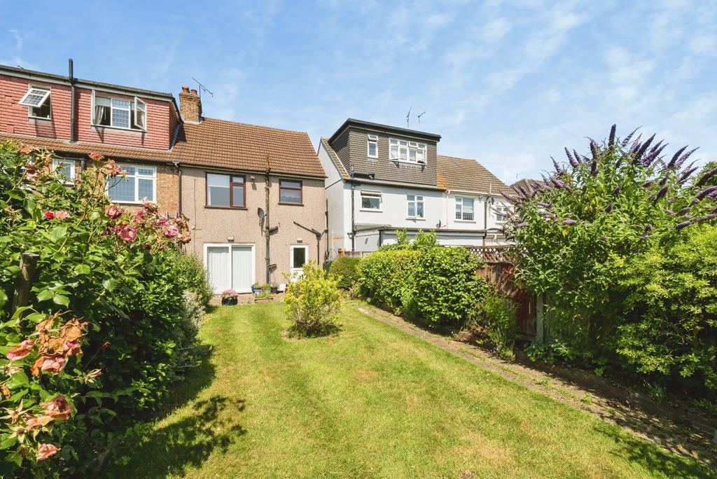 House in London, London Borough of Havering - More