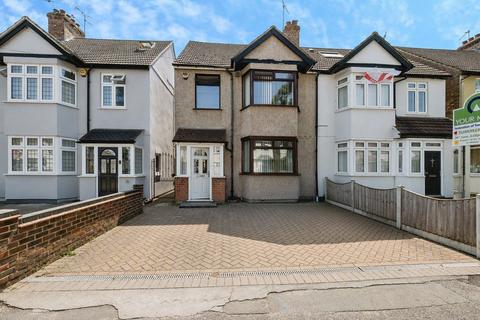 3 bedroom semi-detached house for sale, Osborne Road, Hornchurch, RM11