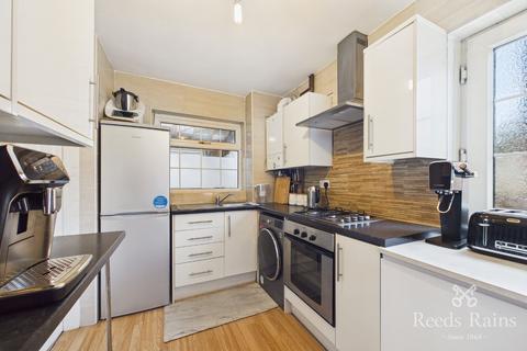 3 bedroom semi-detached house for sale, Lowood Lane, Batley WF17