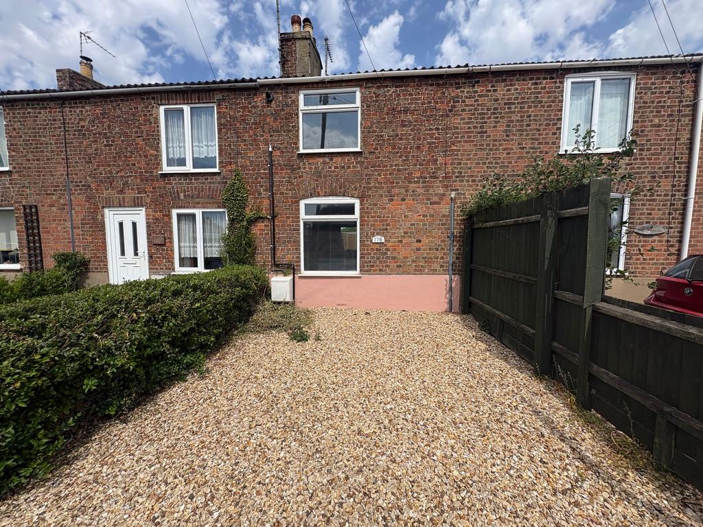 2 bedroom terraced house to rent