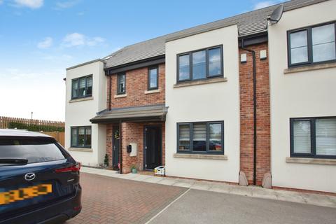 4 bedroom townhouse for sale, Moorlands Terrace, Ravenfield, Rotherham