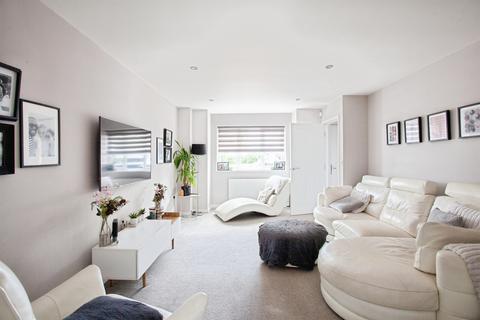 4 bedroom townhouse for sale, Moorlands Terrace, Ravenfield, Rotherham