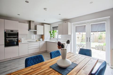 4 bedroom townhouse for sale, Moorlands Terrace, Ravenfield, Rotherham