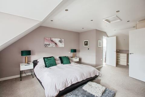 4 bedroom townhouse for sale, Moorlands Terrace, Ravenfield, Rotherham