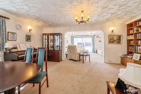 3 bedroom semi-detached house for sale, Briar View, Billericay, Essex, CM11
