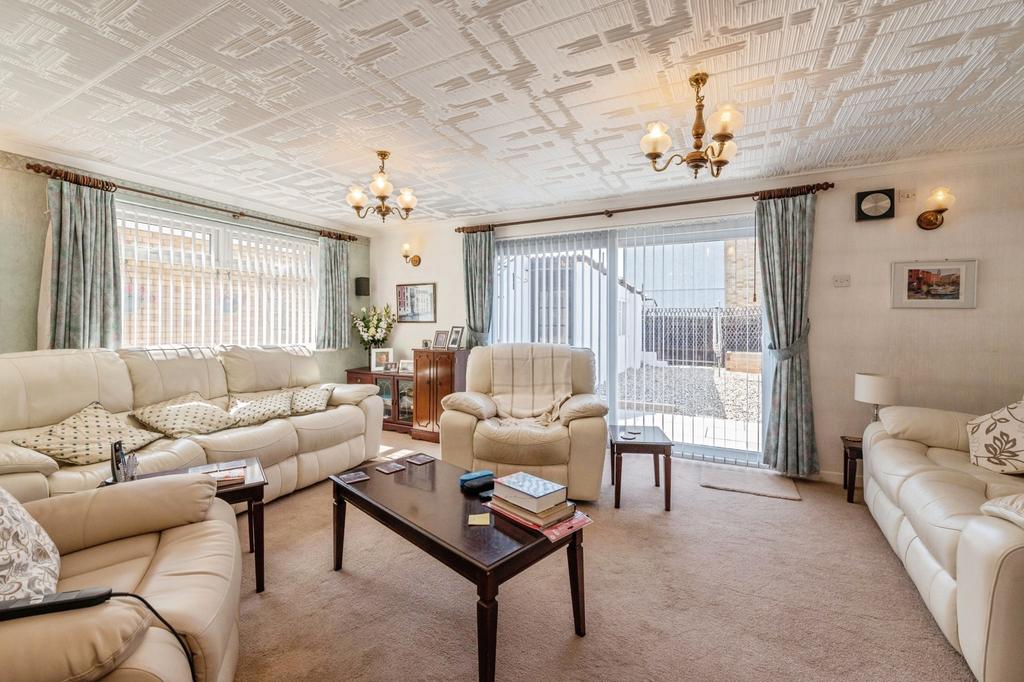 House in Basildon, Great Burstead and South Green - View 5