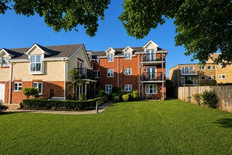 2 bedroom flat for sale, Regent House, 421 Lymington Road, Highcliffe, Dorset. BH23 5EW
