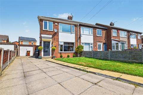 3 bedroom end of terrace house for sale, Springfield Avenue, Morley, Leeds