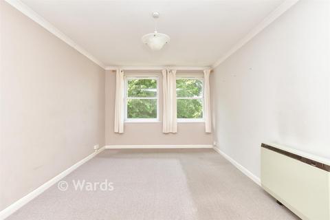 1 bedroom flat for sale, Cyprus Road, Faversham, Kent