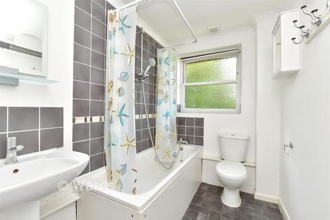 1 bedroom flat for sale, Cyprus Road, Faversham, Kent