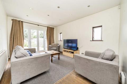 5 bedroom detached house for sale, Station Road, London NW4