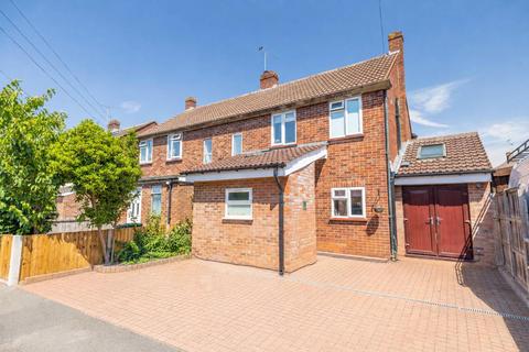 3 bedroom semi-detached house for sale, Peel Close, Windsor