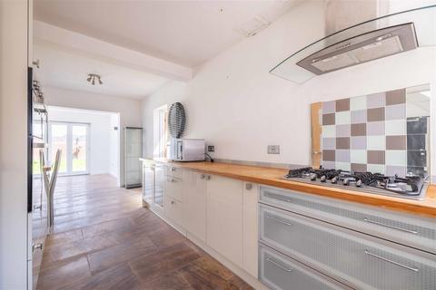 3 bedroom semi-detached house for sale, Peel Close, Windsor
