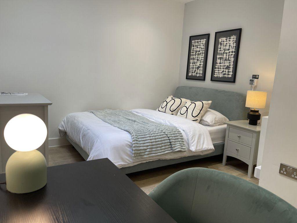1 bedroom in a house share to rent
