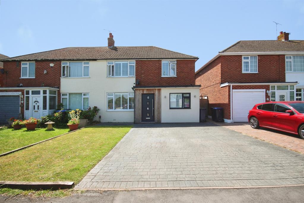 3 bedroom semi-detached house for sale