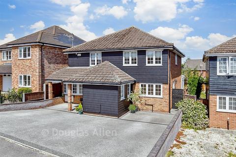 4 bedroom detached house for sale, Alma Close, Wickford, Essex